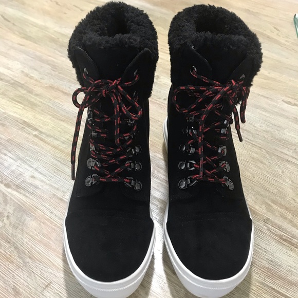 Madden Girl Faux Fur Suede Boot w White Sole - Picture 1 of 8